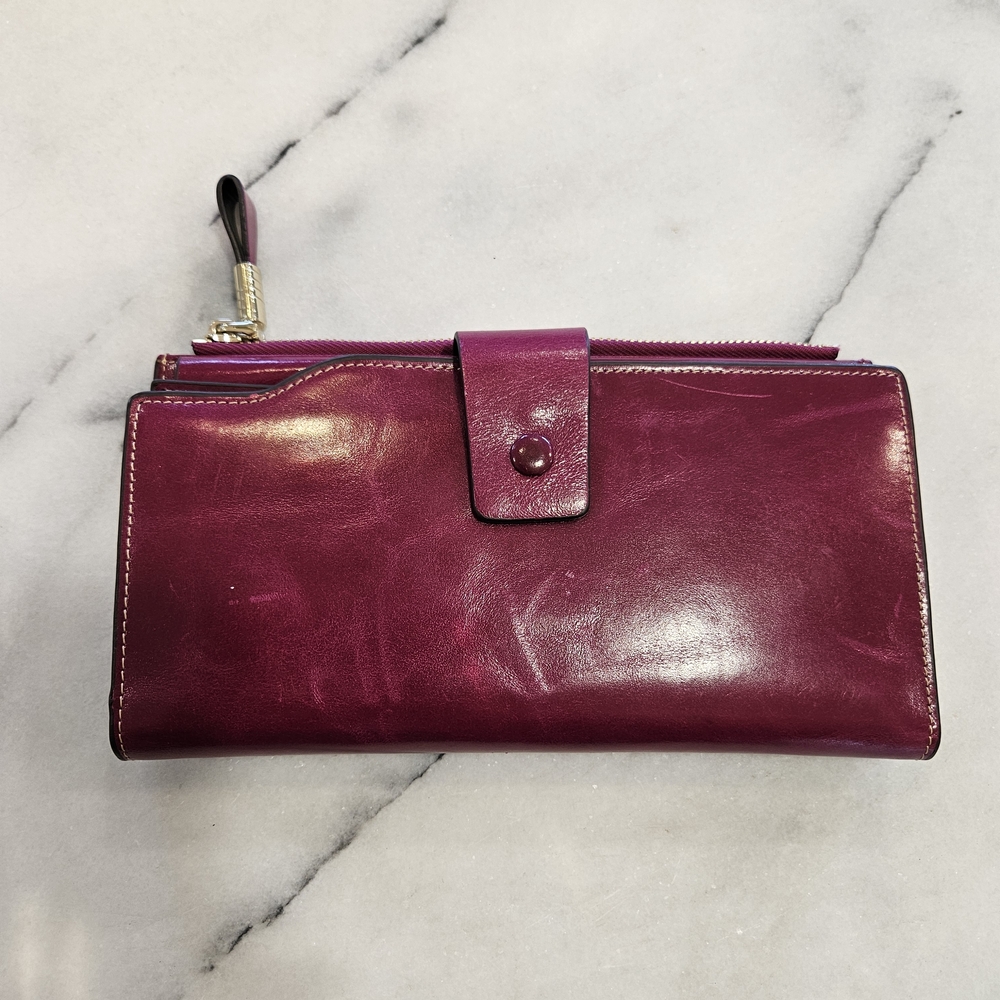 Long bifold clutch from the brand Obosoyo, RFID Blocking